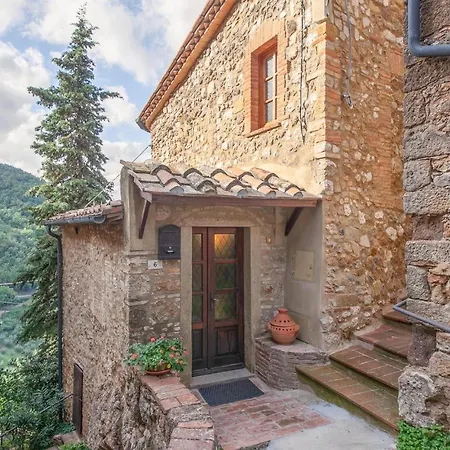 Awesome In Montecatini V,c, Pi With Wifi Holiday home Sassa (Tuscany)
