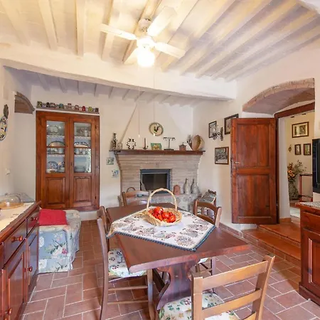 Casa de Férias Lovely In Montecatini Vc Pi Sassa (Tuscany)