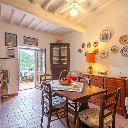 Awesome In Montecatini V,c, Pi With Wifi Holiday home *